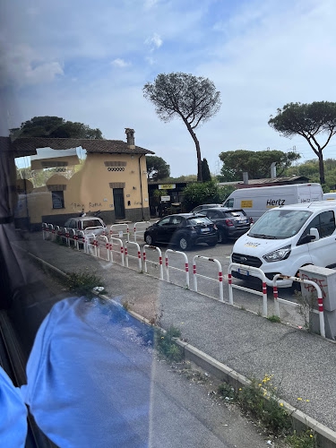 Foto Hertz Autonoleggio - Rome Capannelle - Via Appia Nuova 1200