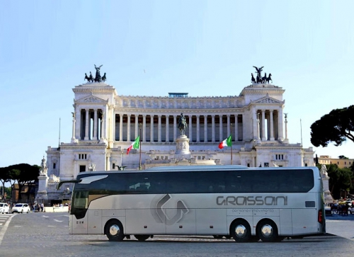 Foto Grassani - Noleggio autobus, minibus, van e auto