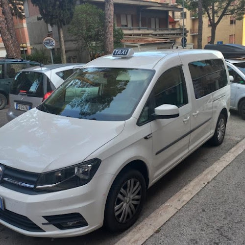 Foto Taxi Ennio Macerata- Taxi Macerata- Taxi Marche