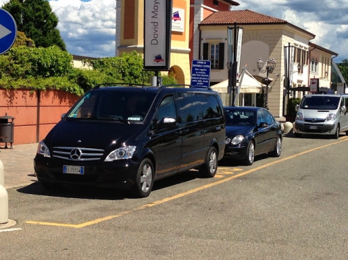 Foto Autonoleggiotransfer, noleggio auto con conducente Mercedes BMW