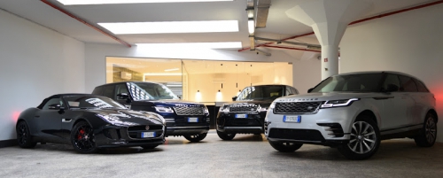 Foto Noleggio Auto di Lusso: PRIMERENT - Rent Luxury Car in Italy:Auto Sportive, Suv, Cabrio e Berline