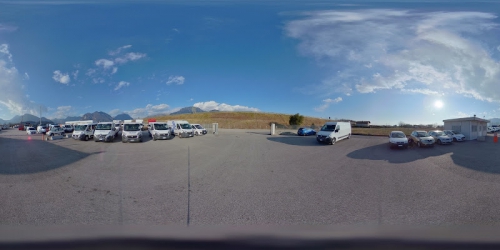 Foto Friulcamion Gruppo Lepore - Vendita veicoli commerciali e noleggio furgoni Foto Friulcamion Gruppo Lepore - Vendita veicoli commerciali e noleggio furgoni