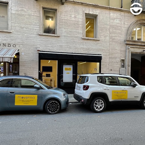 Foto Movenzia.com Flagship Torino Foto Movenzia.com Flagship Torino