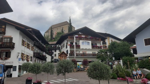 Foto Taxi Tammerle - Mietwagen mit Fahrer - Privatchauffeur Südtirol - Safe driving service