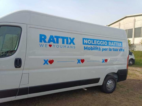 Foto RentRattix - Noleggio auto e furgoni