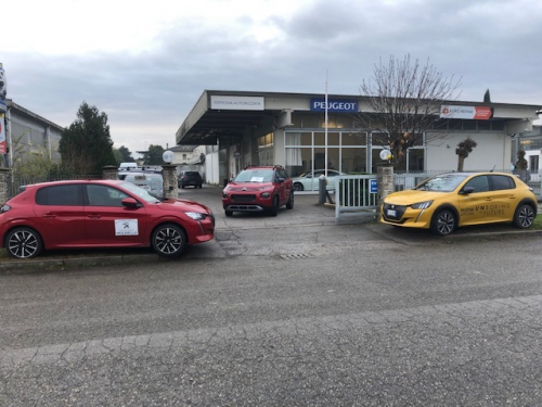 Foto Peugeot - Officina Carlotti di AUTO SE srl Foto Peugeot - Officina Carlotti di AUTO SE srl