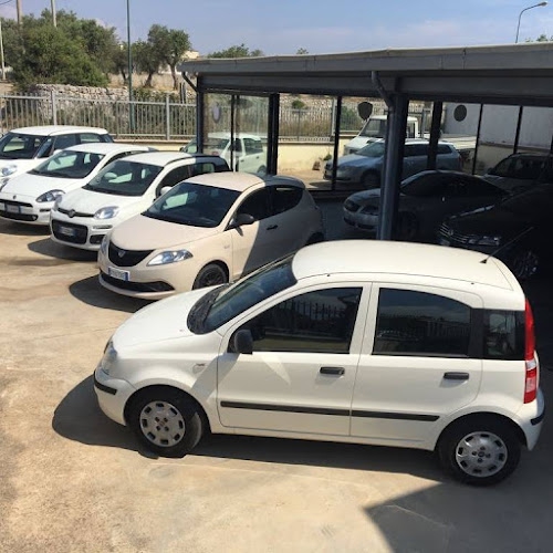 Foto Autonoleggio di Fino Massimo Autopark