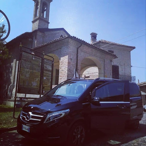 Foto M.T. Autoservizi | Noleggio Auto con Conducente in Piemonte