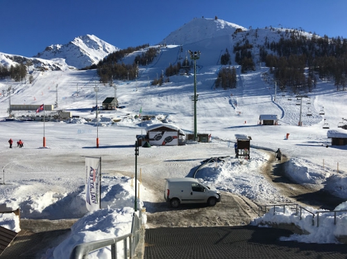 Foto Noleggio Sci Rent And Go Sestriere - Ski Rental