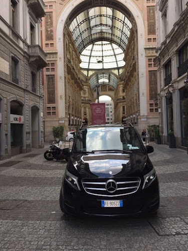 Foto Taxi Varenna Transfers Minicab