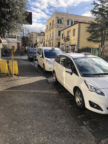 Foto Servizio Taxi H24 Vincenzo Portici Napoli Aeroporti Stazioni Ferroviarie Porti.