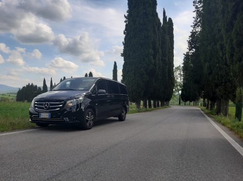 Foto AutonoleggioTaxi Mugello - Borgo San Lorenzo Di Fiesoli Andrea