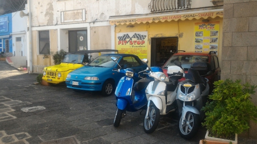 Foto Pit Stop Noleggio Auto E Scooter