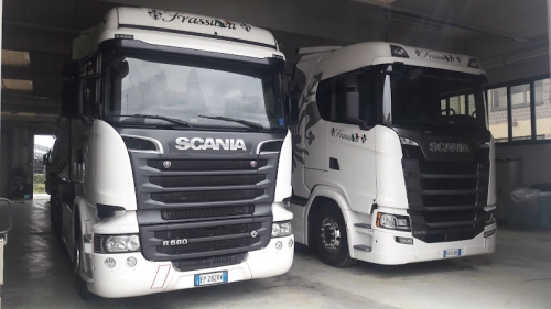 Foto Autotrasporti Frassineti Snc - Trasporto Liquidi Alimentari, Trasporto Latte, Siero di Latte, Acqua, Vino, Aceto, Olio e Bevande Vegetali