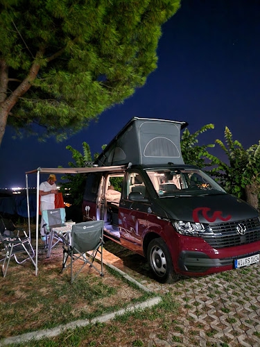 Foto Roadsurfer - Noleggio camper Firenze
