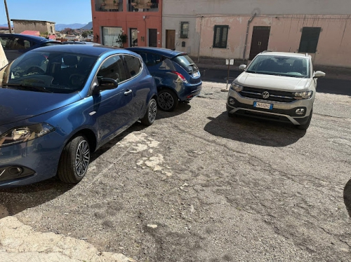 Foto Noleggio auto e gommoni Rental Orosei